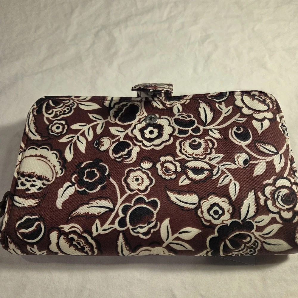 NEW Vera Bradley Large Tab Wallet Bubbly‎ Flowers Cinnamon, Brown Black Ivory